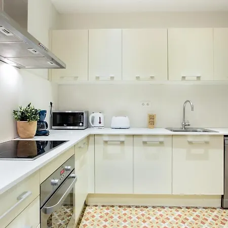 Lejlighed 4 Bedroom With A Balcony In Ramblas 2 2 *