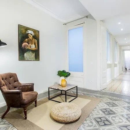 4 Bedroom With A Balcony In Ramblas 2 2 Barcelona