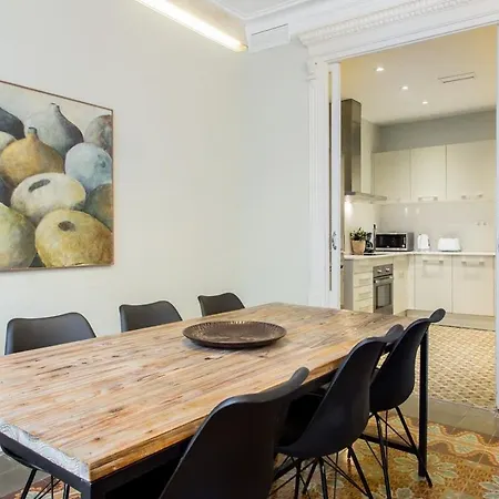 4 Bedroom With A Balcony In Ramblas 2 2 Apartment *