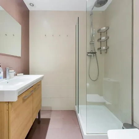 4 Bedroom With A Balcony In Ramblas 2 2