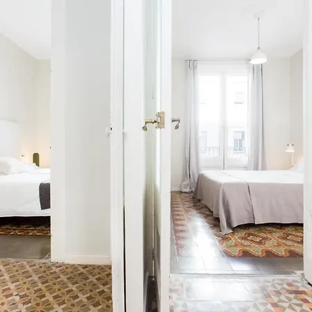 4 Bedroom With A Balcony In Ramblas 2 2 Apartment *