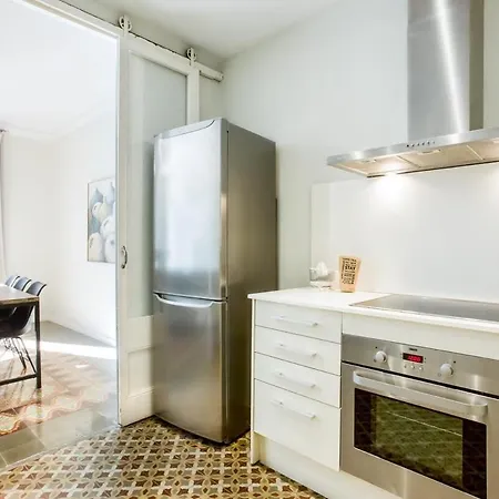 4 Bedroom With A Balcony In Ramblas 2 2 * Barcelona