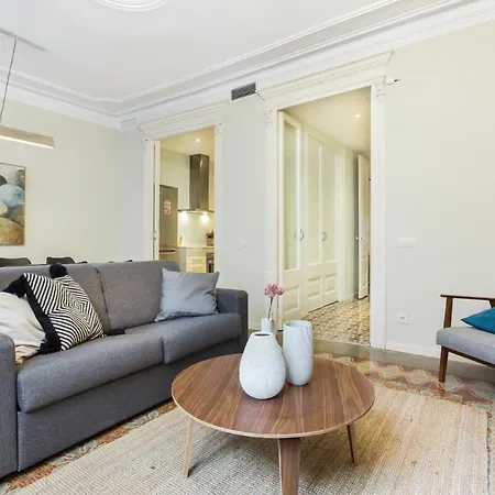 4 Bedroom With A Balcony In Ramblas 2 2 Apartmán Barcelona